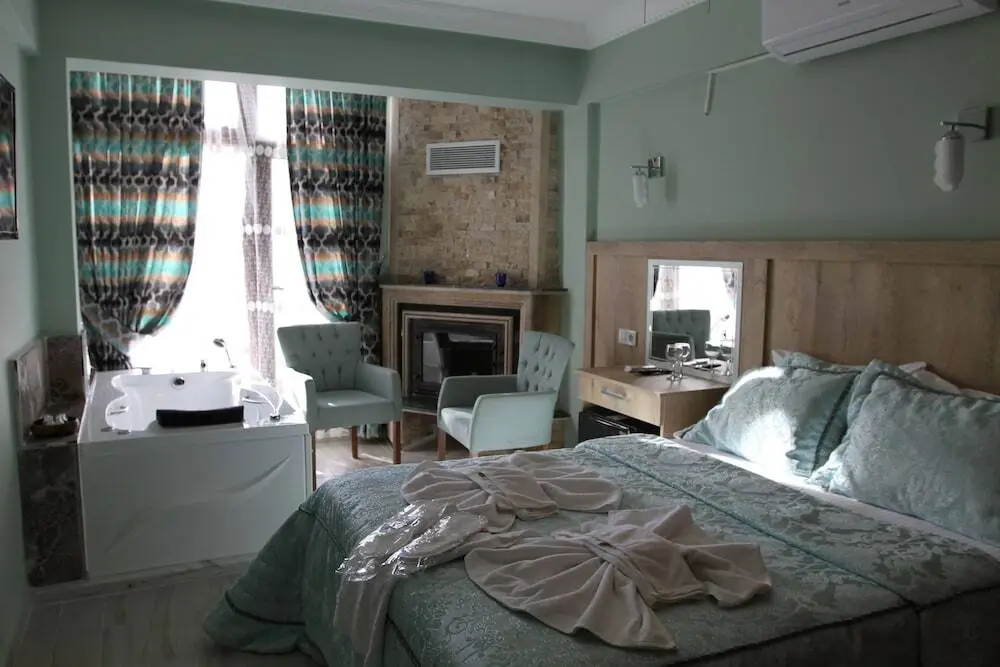 Сайл: Agva Capella Hotel
