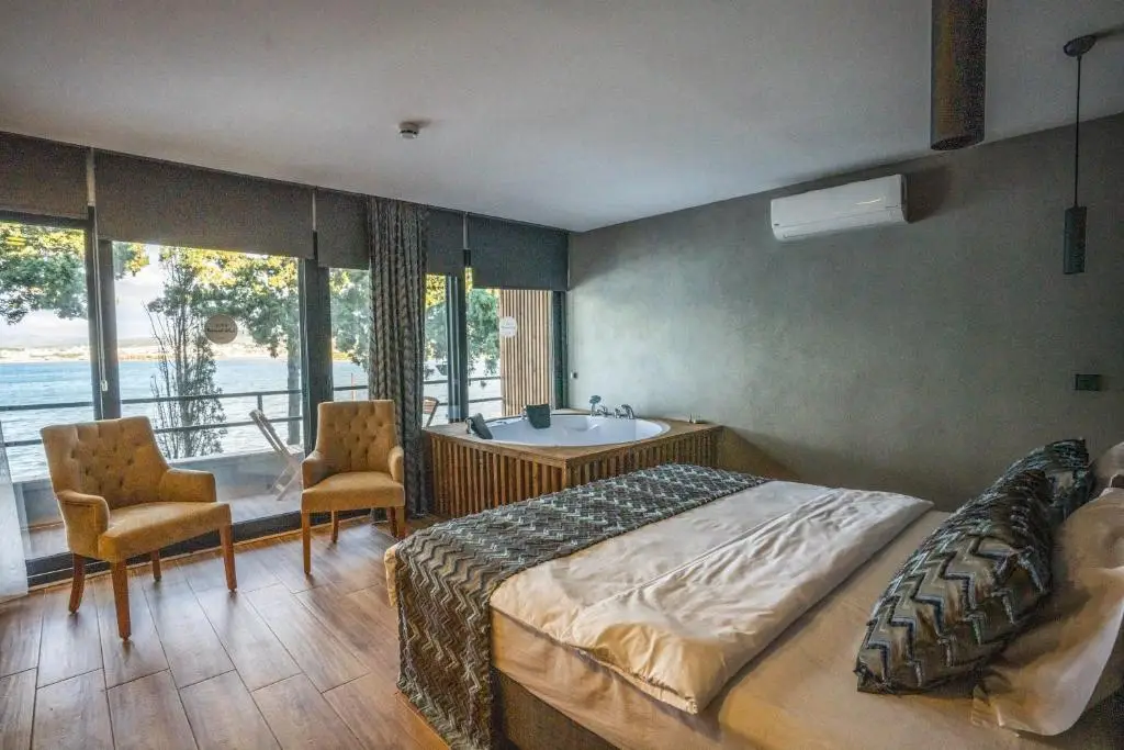 Чешме: Sifne Thermal Otel