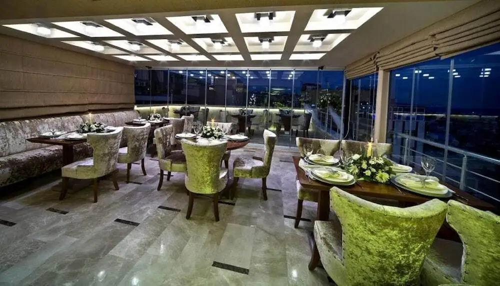 Стамбул: Royce Hotel