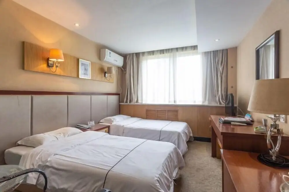Xianyang Shennong Hotel — фото 1