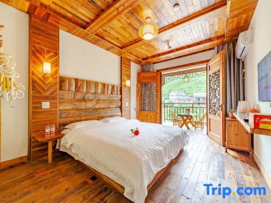 Хучжоу: Ziyan Shanju Inn