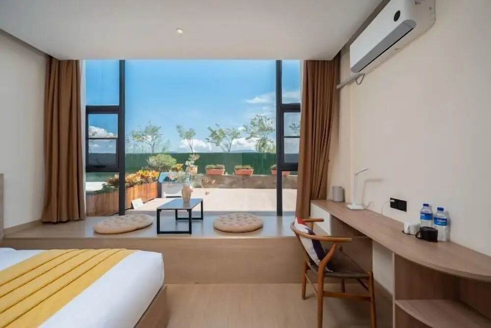 Дали: Lingxin Panhai Lake View Inn