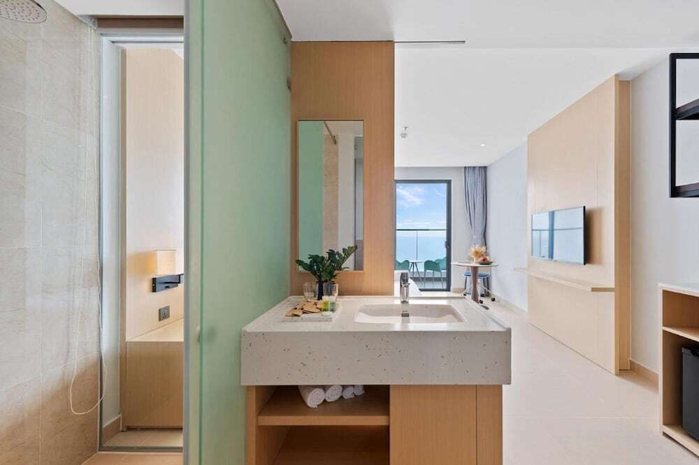 Камрань: Cam Ranh Nha Trang Seaview Condotel