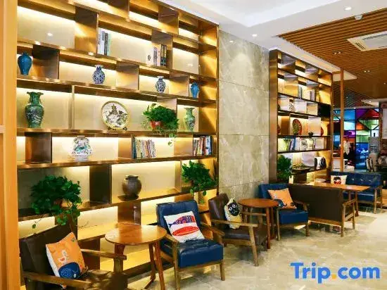 Вэйхай: Home Inn Huaxuan Select Hotel (Weihai High-speed Railway Station Hanlefang Branch)