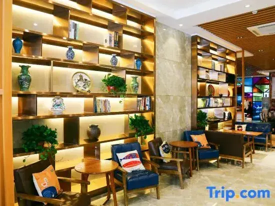 Вэйхай: Home Inn Huaxuan Select Hotel (Weihai High-speed Railway Station Hanlefang Branch)