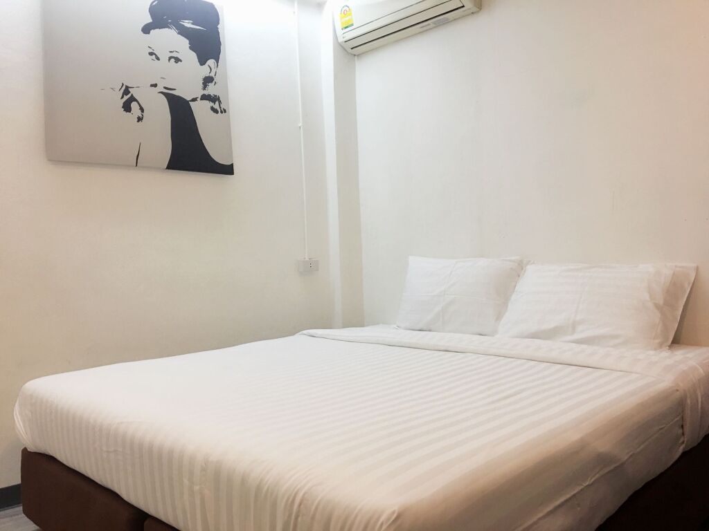 Бангкок: The Rabbits Hole Hostel