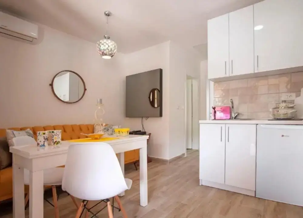 Будва: Villa D Apartments in Lastva Grbaljska