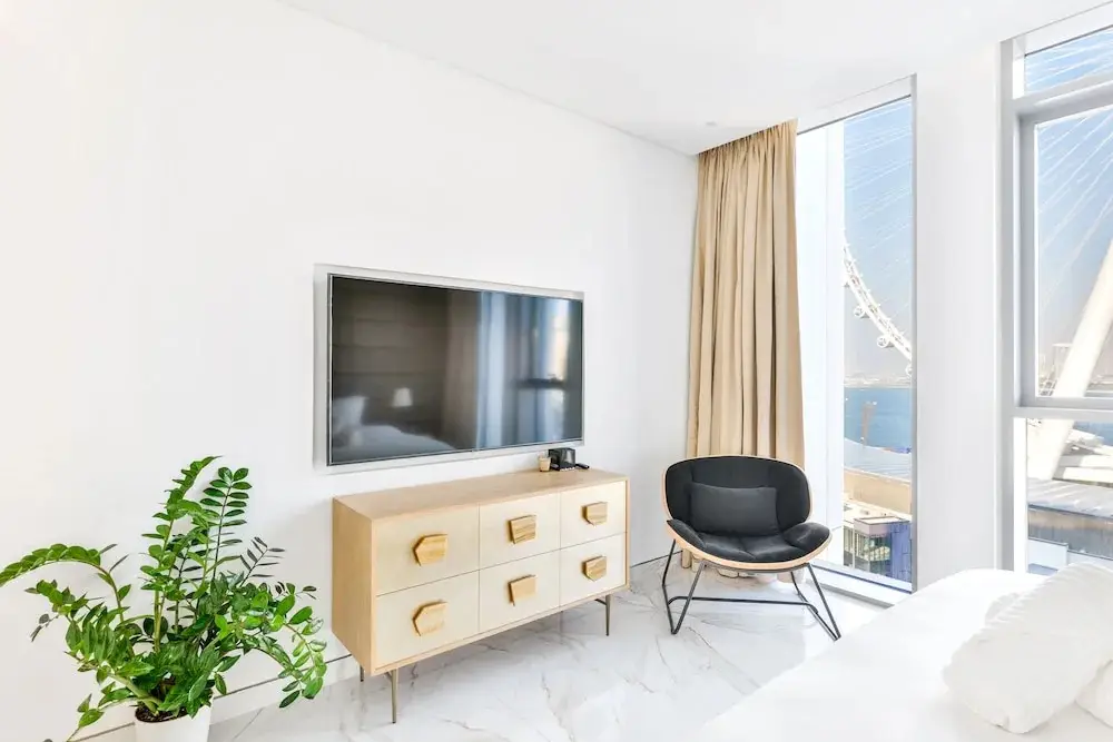 Дубай: Luxury Beachfront 2BR w Stunning SeaView