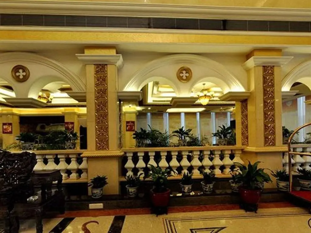 Шэньчжэнь: Vienna Hotel Shenzhen Pinghu Branch