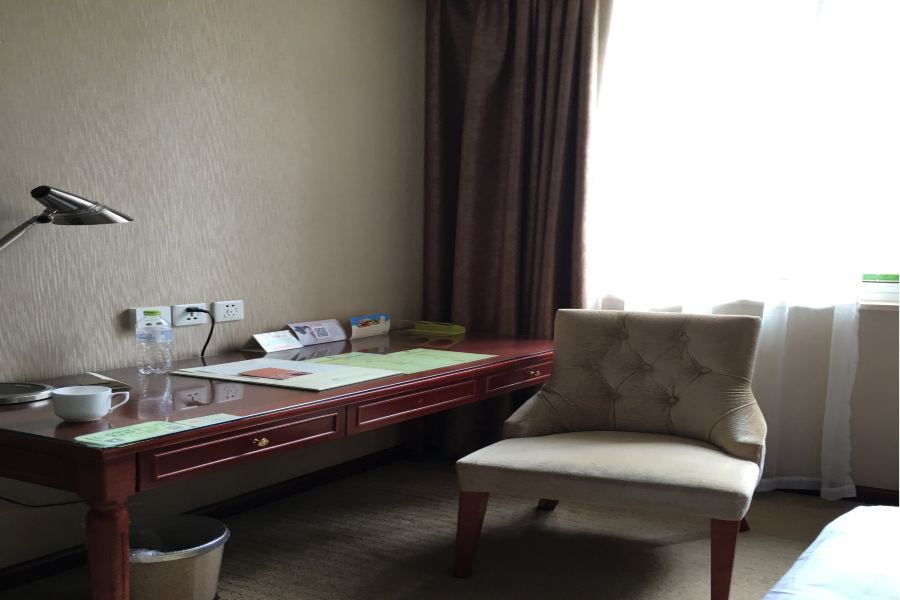 Чэнду: Vienna Hotel (Chengdu Convention and Exhibition Center Huayang Metro Station)