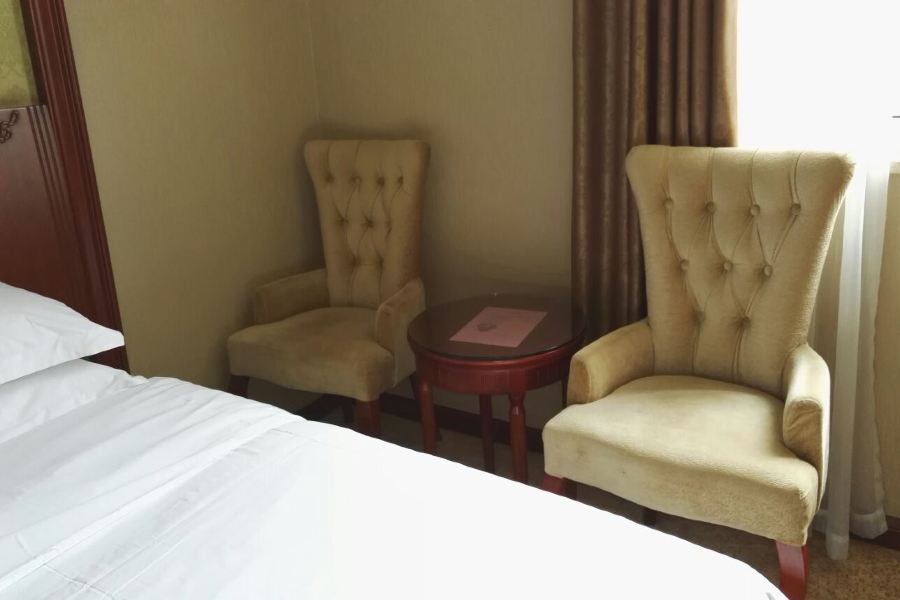 Чэнду: Vienna Hotel (Chengdu Convention and Exhibition Center Huayang Metro Station)
