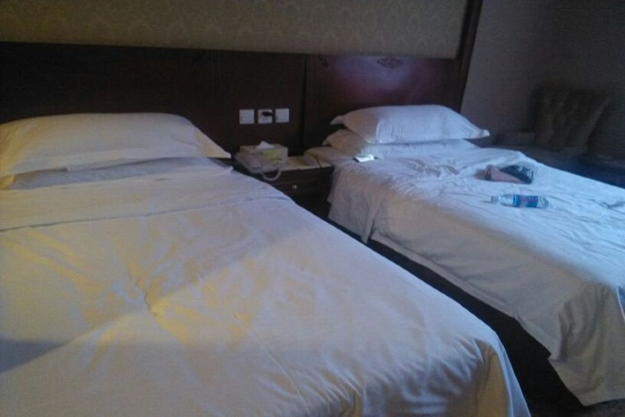 Чэнду: Vienna Hotel (Chengdu Convention and Exhibition Center Huayang Metro Station)