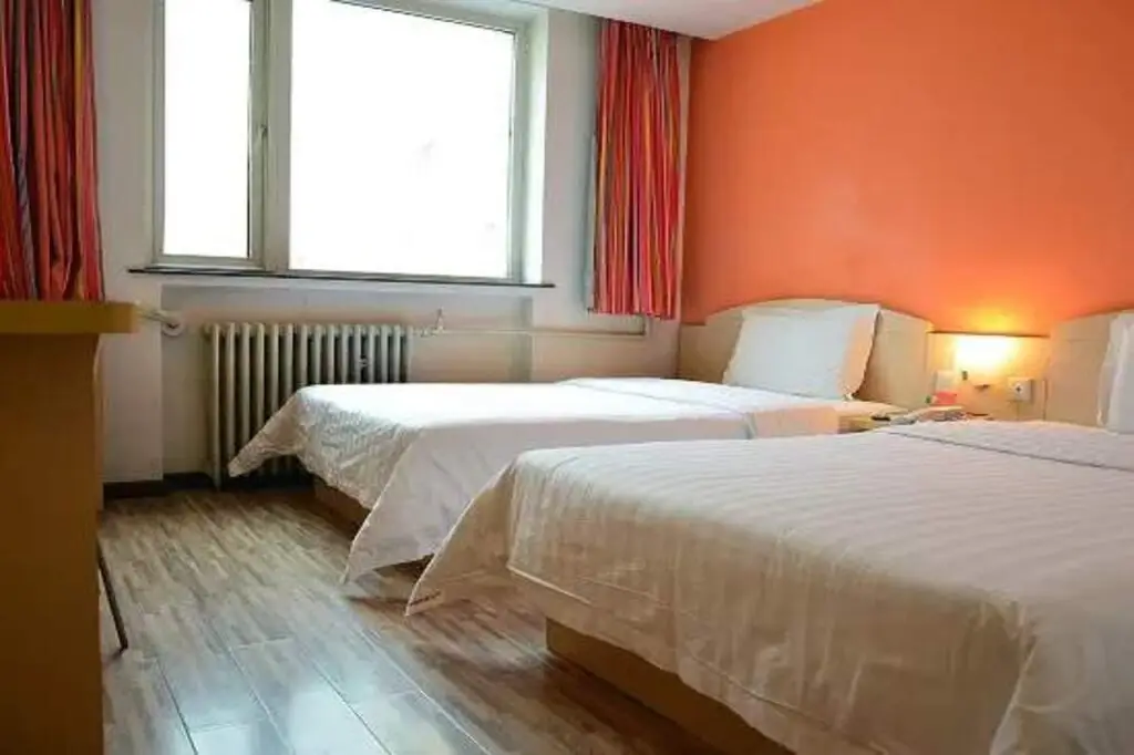 Пекин: 7 Days Inn (Beijing Lizeqiao)