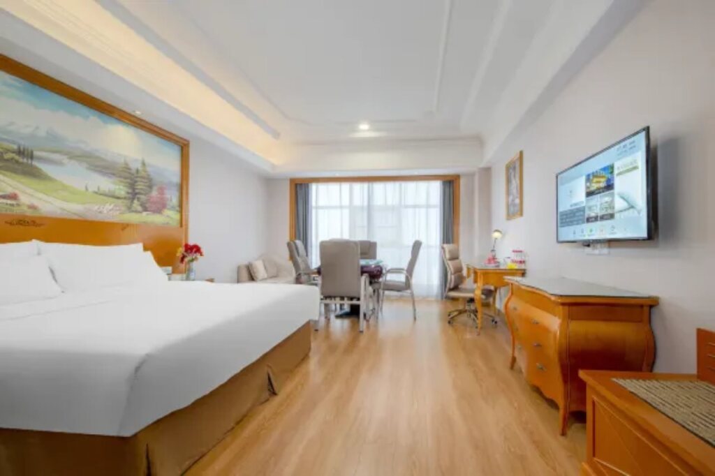 Синьян: Vienna International Hotel (Henan Xinyang Municipal Government Railway Station)