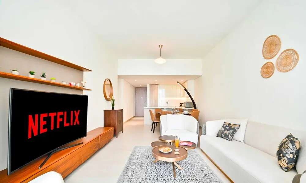 Дубай: LUX  Contemporary Marina Sea View Suite