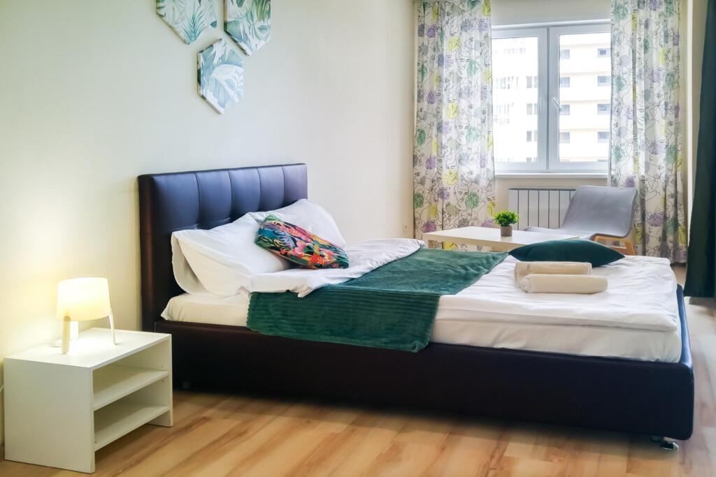 Екатеринбург: ApartUnit (АпартЮнит) на улице Соболева
