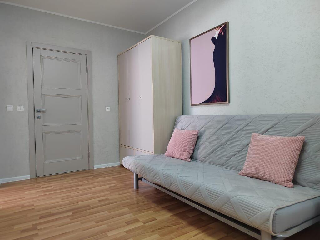 Екатеринбург: EKB.Studio (ЕКБ.Студио) на улице Уральская 75