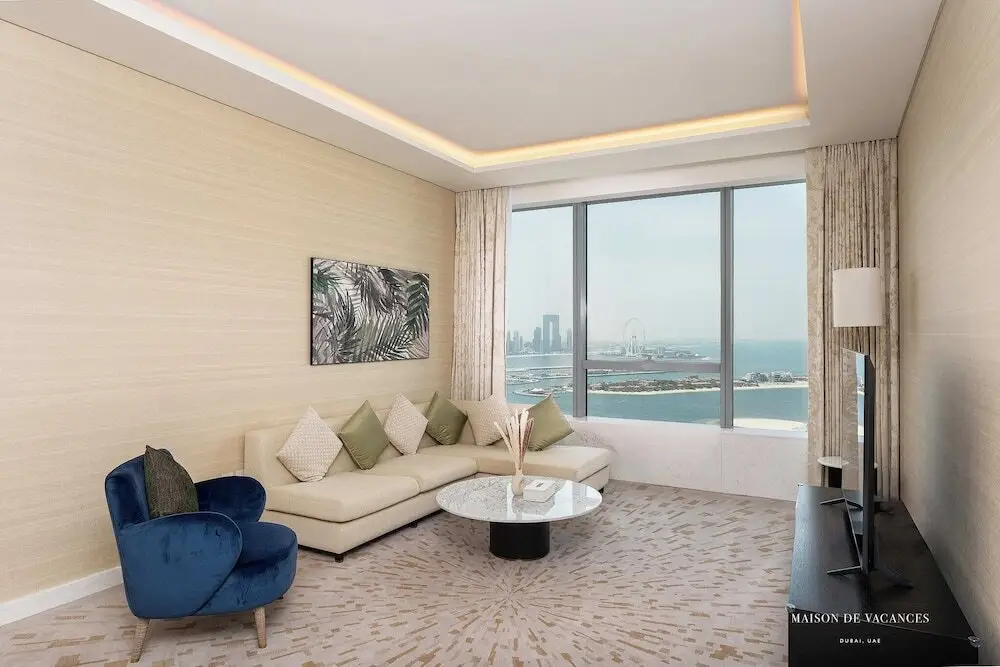 Дубай: 1 Bedroom in St Regis The Palm Tower