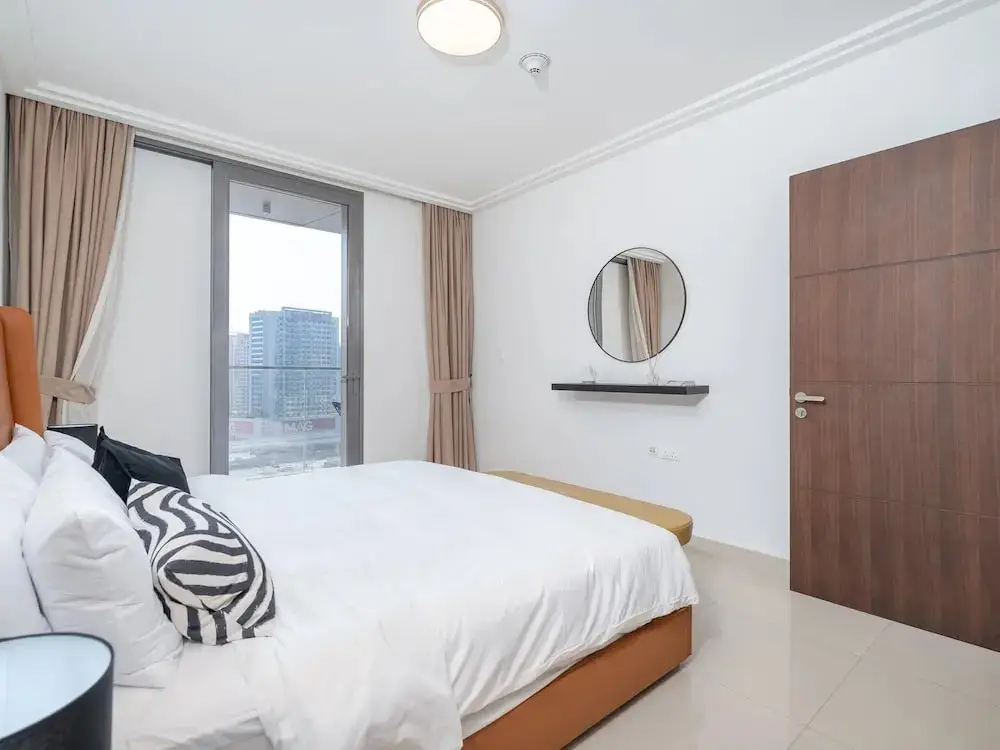 Дубай: 1BR Dlx City View Near Dubai Mall by Belvilla