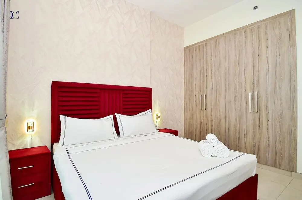 Дубай: Stylish 1BR with Skyline View - THE BAY