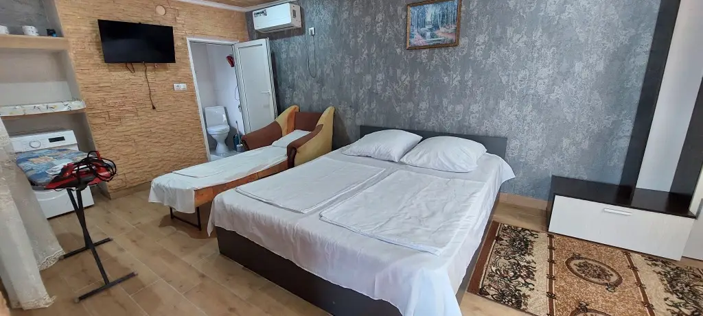 Сухум: Частный дом с видом на горы Лучана
