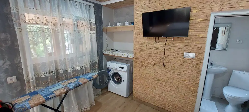 Сухум: Частный дом с видом на горы Лучана