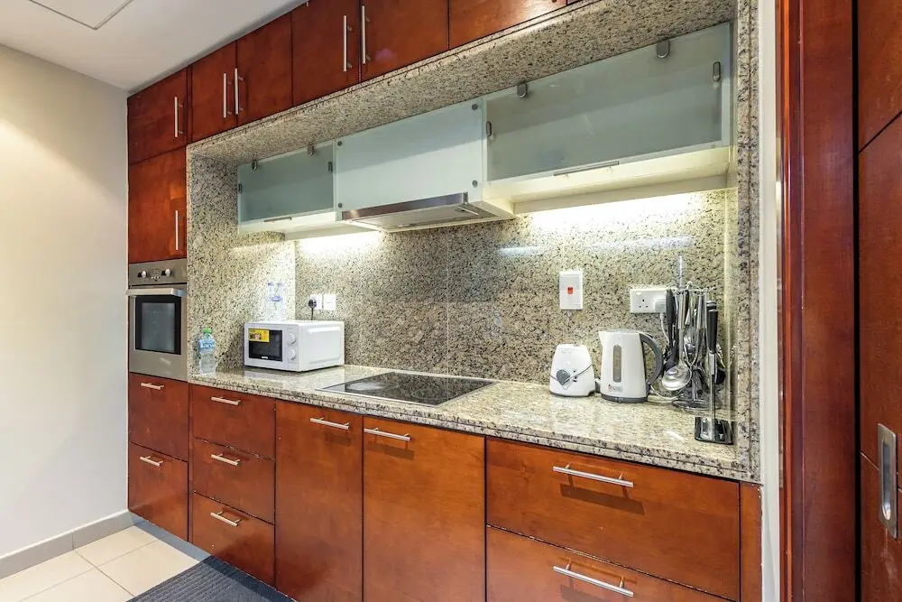 Дубай: SuperHost - Chic Downtown Living 1BR in Dubai's South Ridge 5