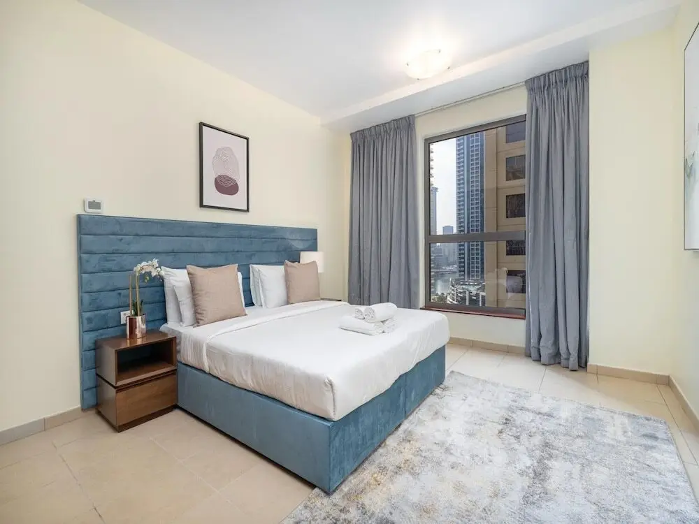 Дубай: 3BR City View in JBR Parking Pool by Belvilla
