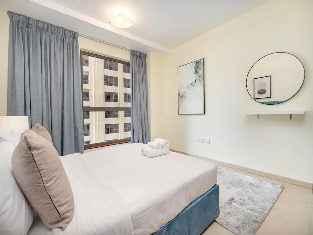 Дубай: 3BR City View in JBR Parking Pool by Belvilla