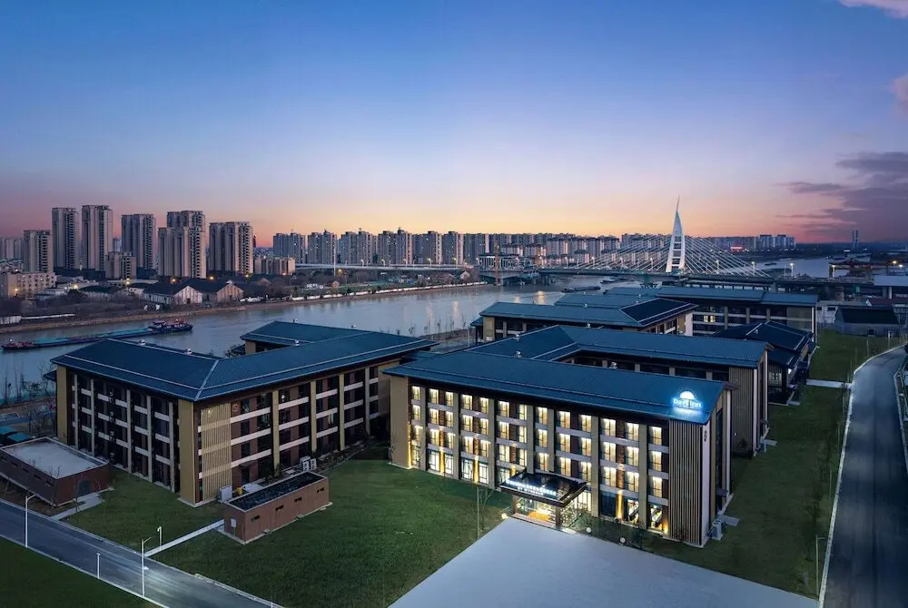 Янчжоу: Days Inn by Wyndham Yangzhou Guangling