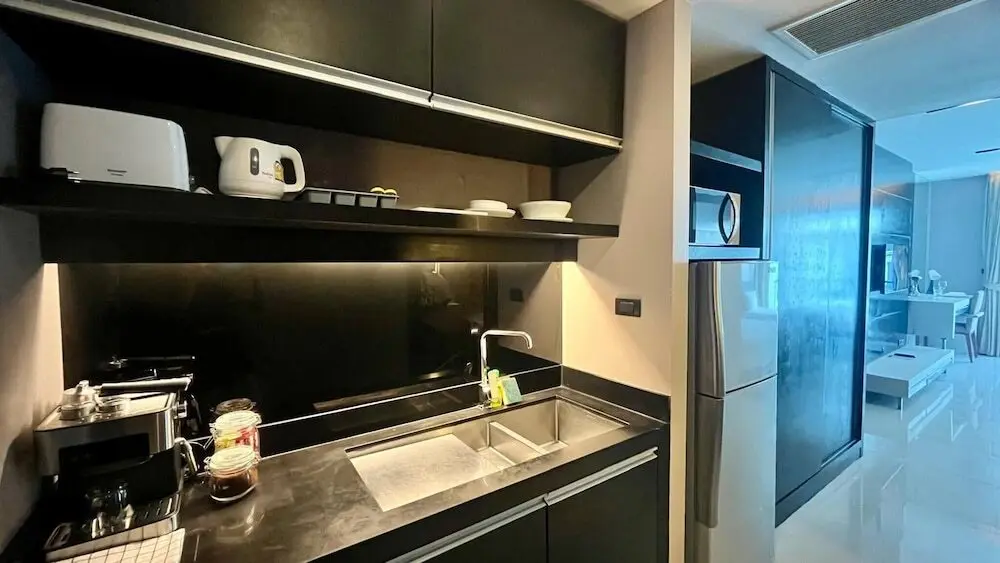 Кату: 4605 Seaview Aparthotel 30m To Patong Beach