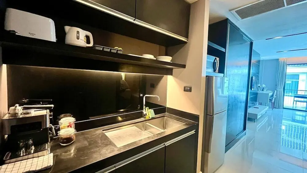 Кату: 4605 Seaview Aparthotel 30m To Patong Beach