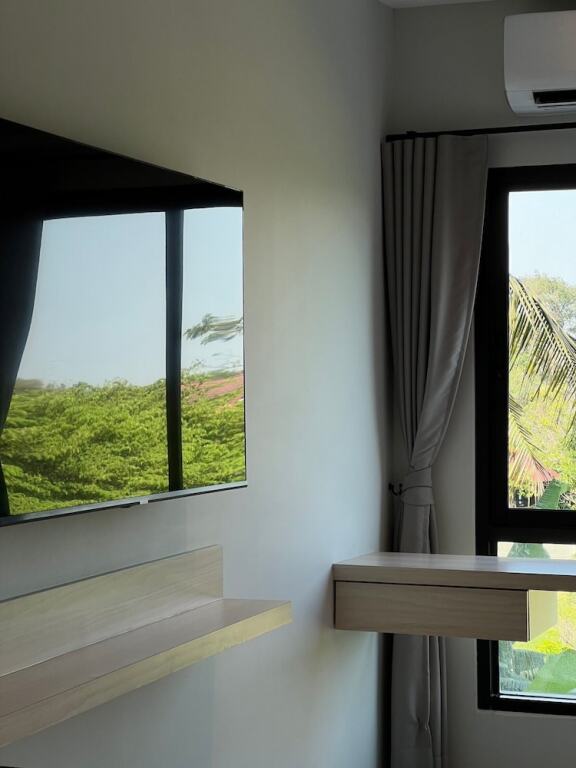 Дамноен Садуак: The Way Hotel Banpong