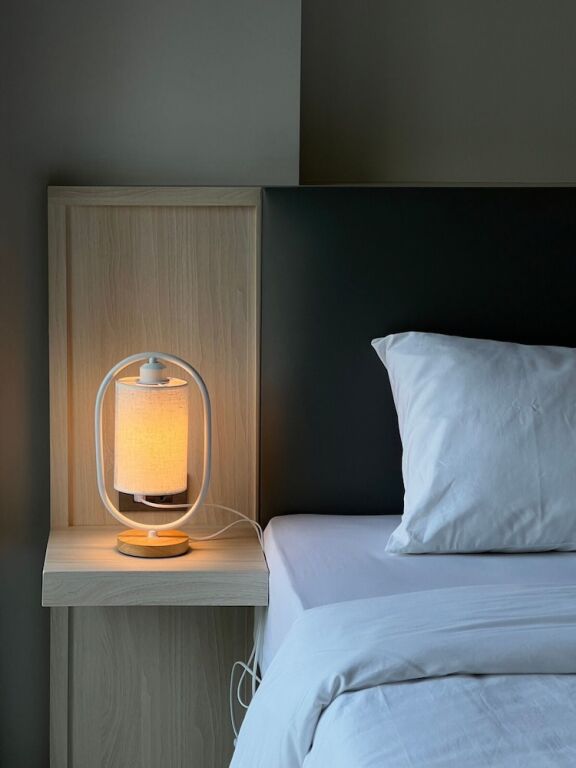 Дамноен Садуак: The Way Hotel Banpong