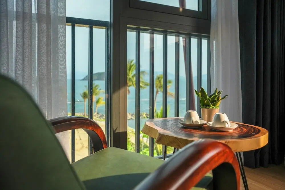 Нячанг: Cozy Front Beach House wid Private Beach