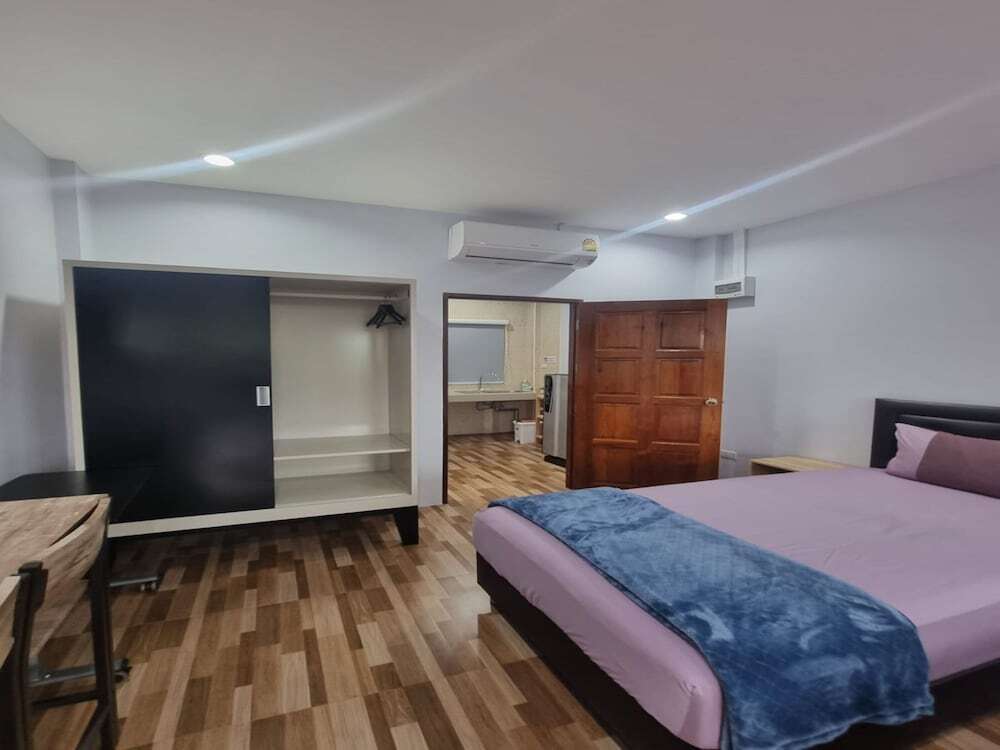 Пхак Хай: Patamanan Residence Ang Thong