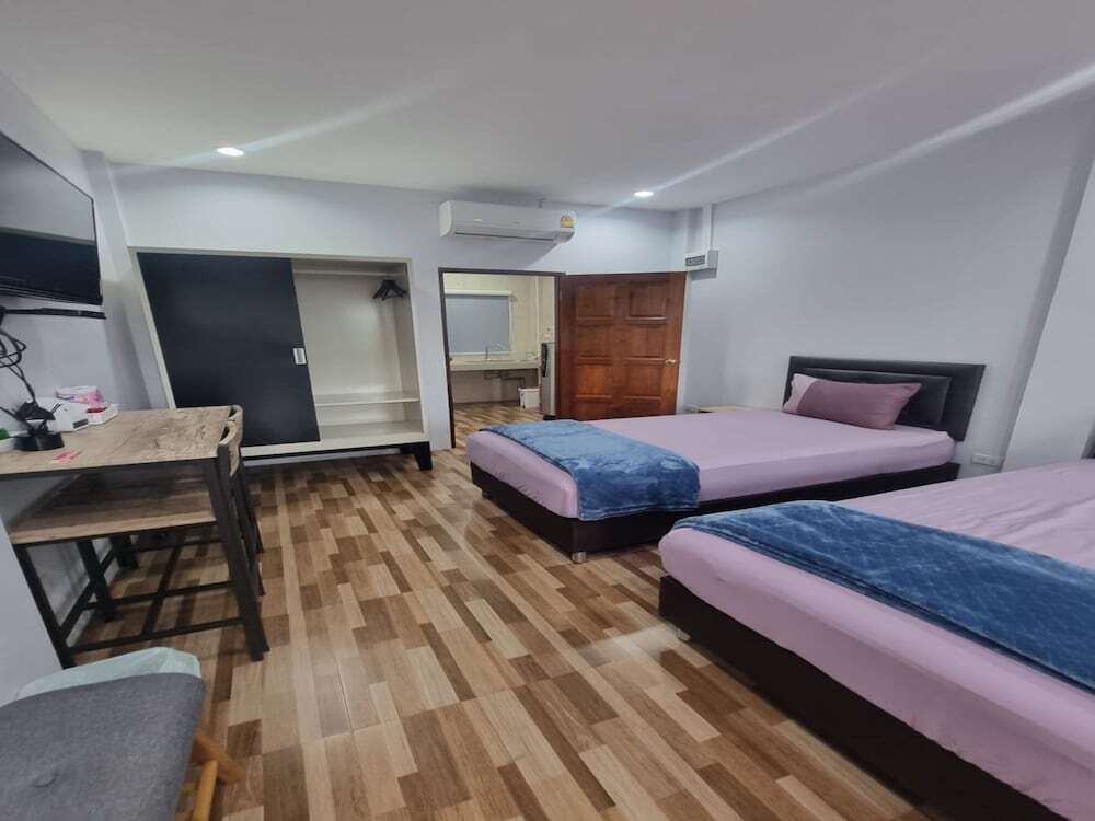 Пхак Хай: Patamanan Residence Ang Thong