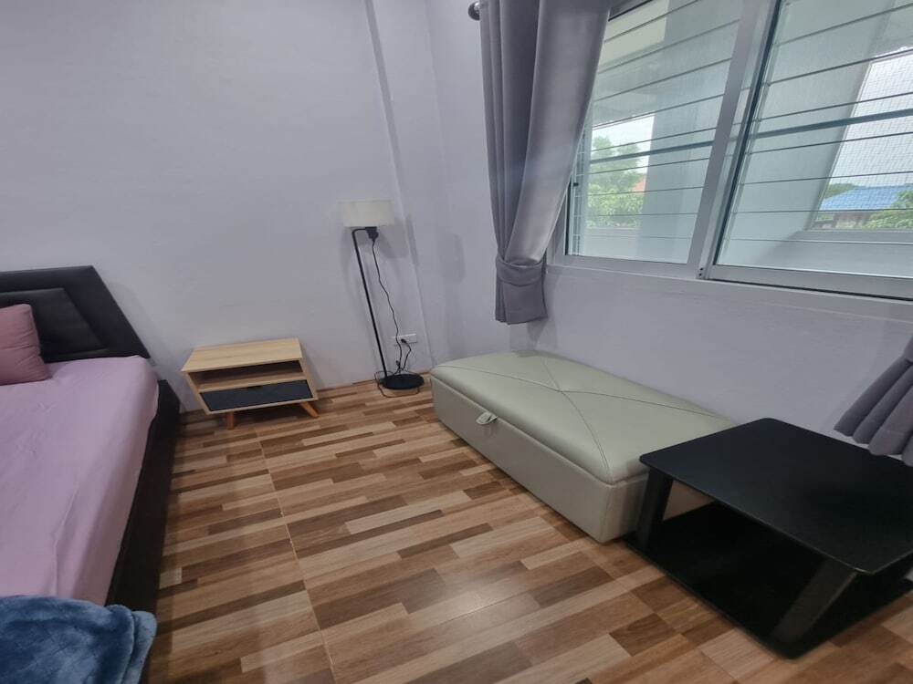 Пхак Хай: Patamanan Residence Ang Thong