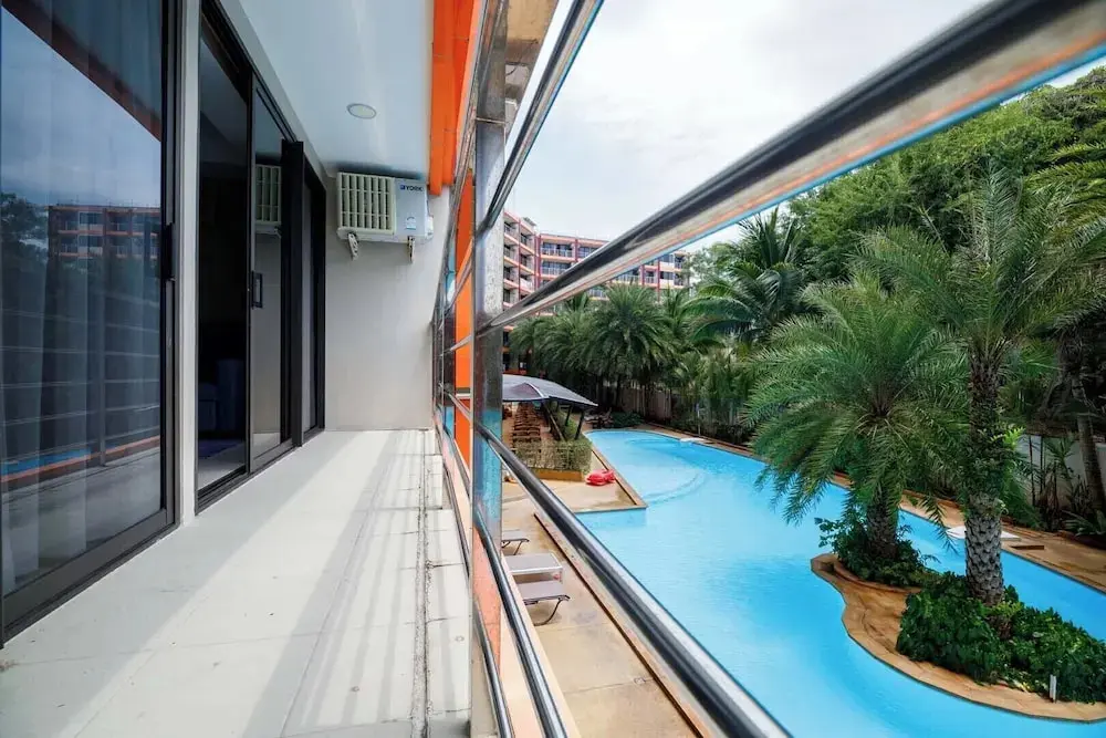Тхаланг: Beachfront 1Bed Condo Maikhao Beach MBC2