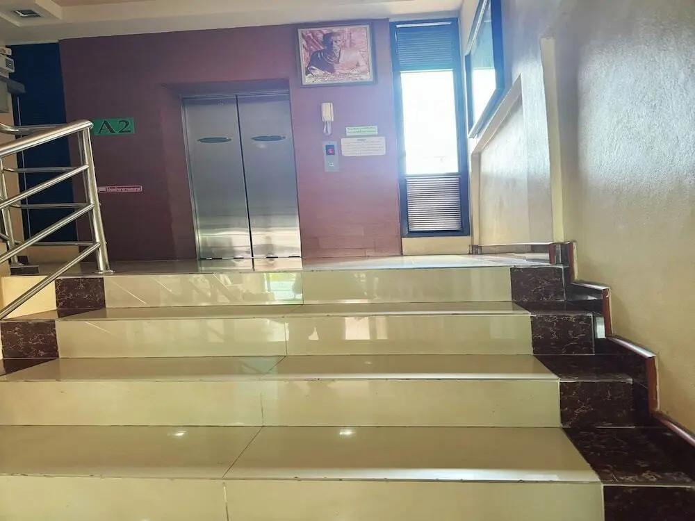 Супханбури: OYO 75506 Ratchapruek Apartment Suphanburi