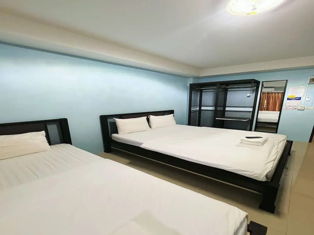 Супханбури: OYO 75506 Ratchapruek Apartment Suphanburi