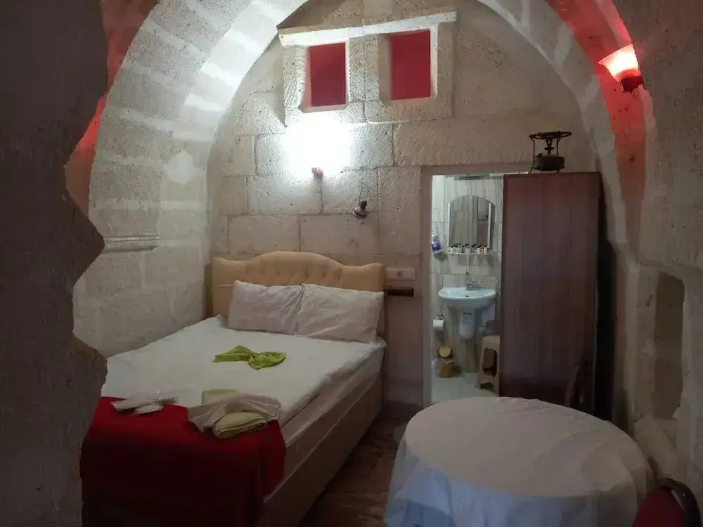 Улашли: Ulaş Cave Otel