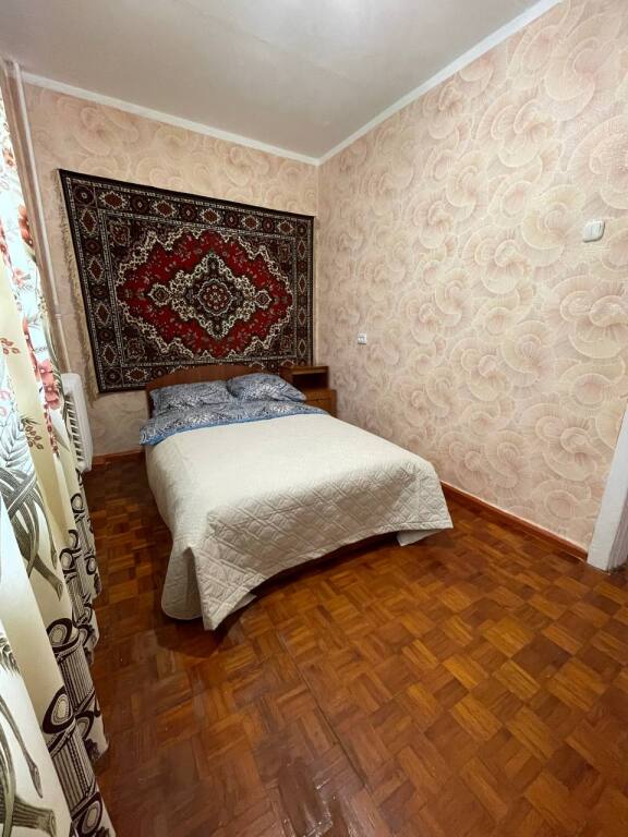 Ижевск: Апартаменты 3х Комнатная в Центре