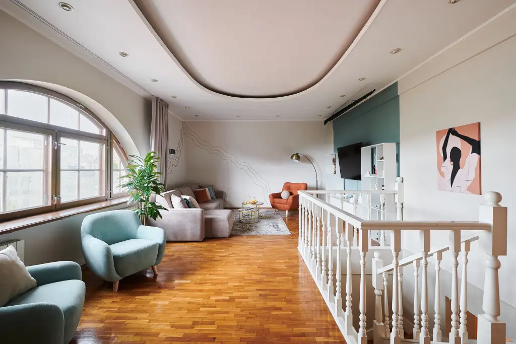 Москва: Квартира GM Apartments Двухуровневая с мансардой у Патриарших Прудов