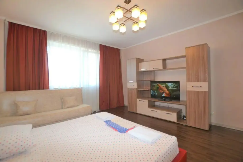 Планета квартир на 78 Добровольческой Бригады 40 — фото 1