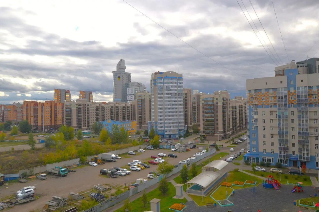 Планета квартир на улице Алексеева 47 — фото 1