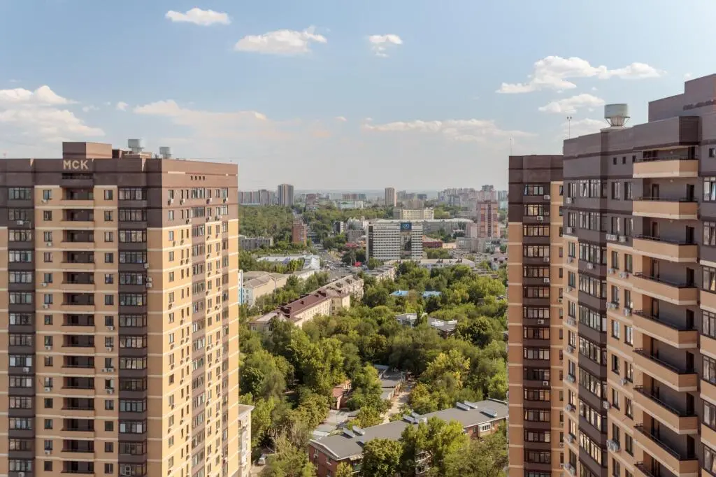 Ростов-на-Дону: Высота на улице Герасименко 17/2