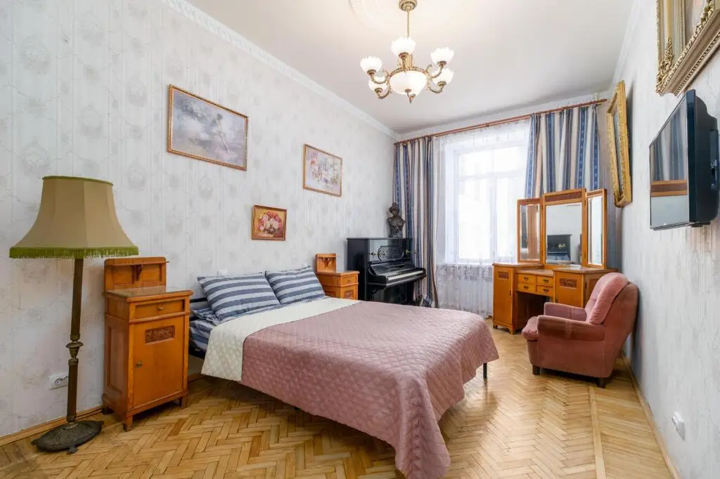 Санкт-Петербург: Sutki Rent (Сутки Рент) у Александровского парка