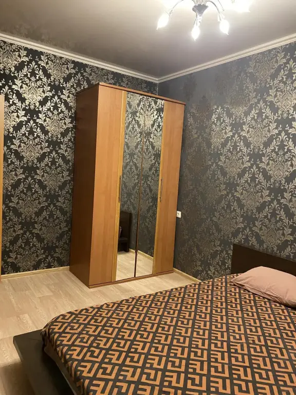 Тольятти: Apartments on Voroshilov Street