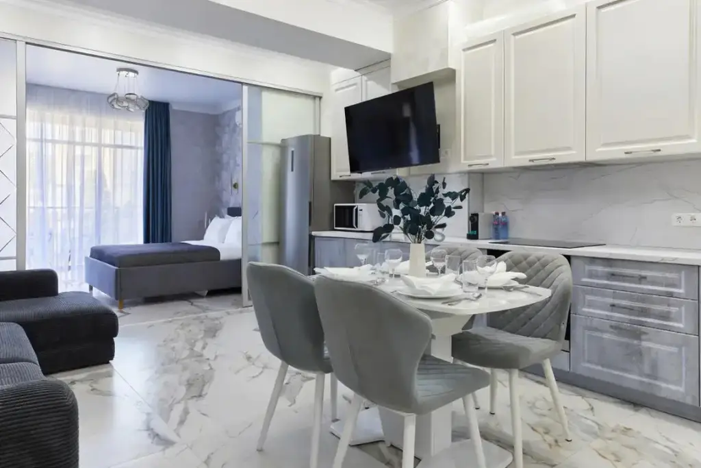 Сочи: Апартаменты Red Apartments Светлана Парк Бритни